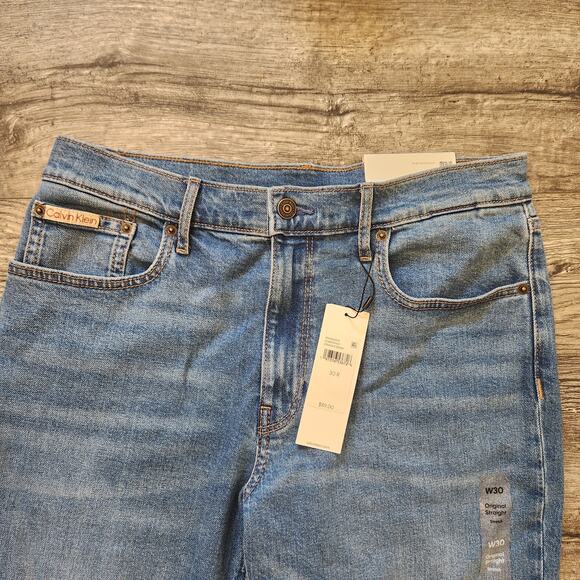 Calvin Klein Womans Vintage Straight Mid Rise Denim size 30 - Picture 2 of 5